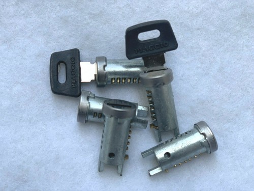Vespa schließzylinder set - ,